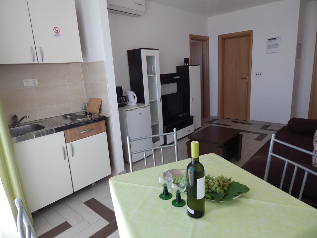 Apartments Sofija Podstrana Exterior photo